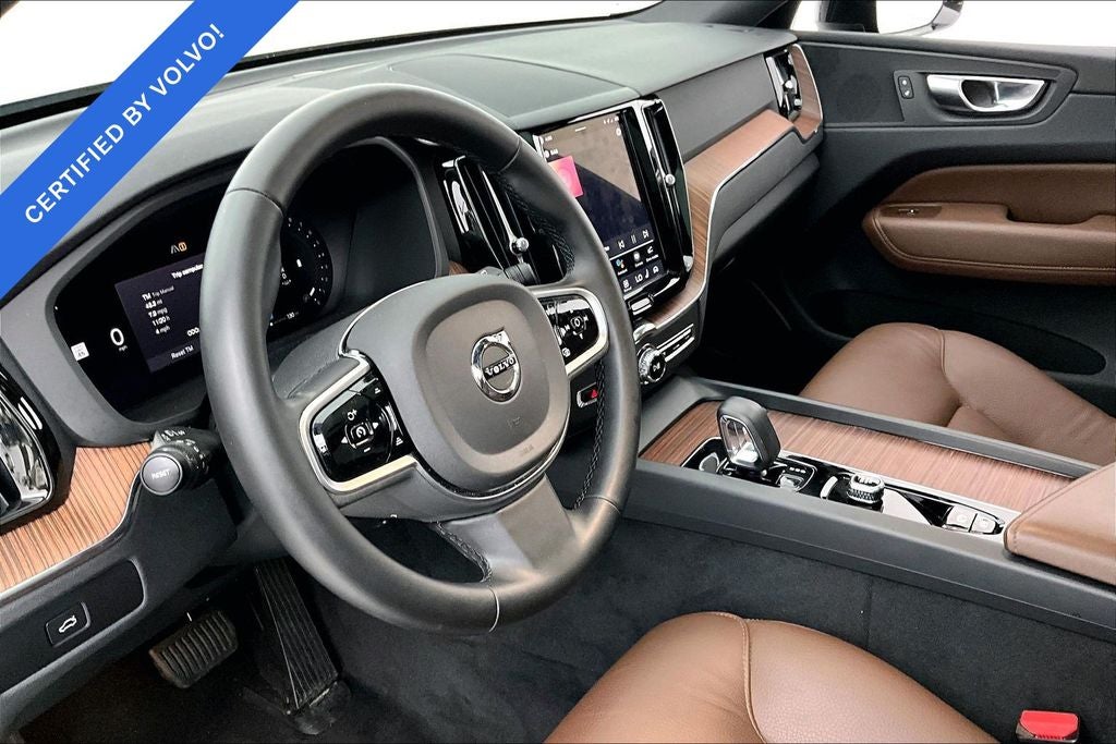 2025 Volvo XC60 B5 Plus