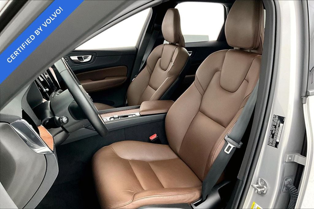 2025 Volvo XC60 B5 Plus