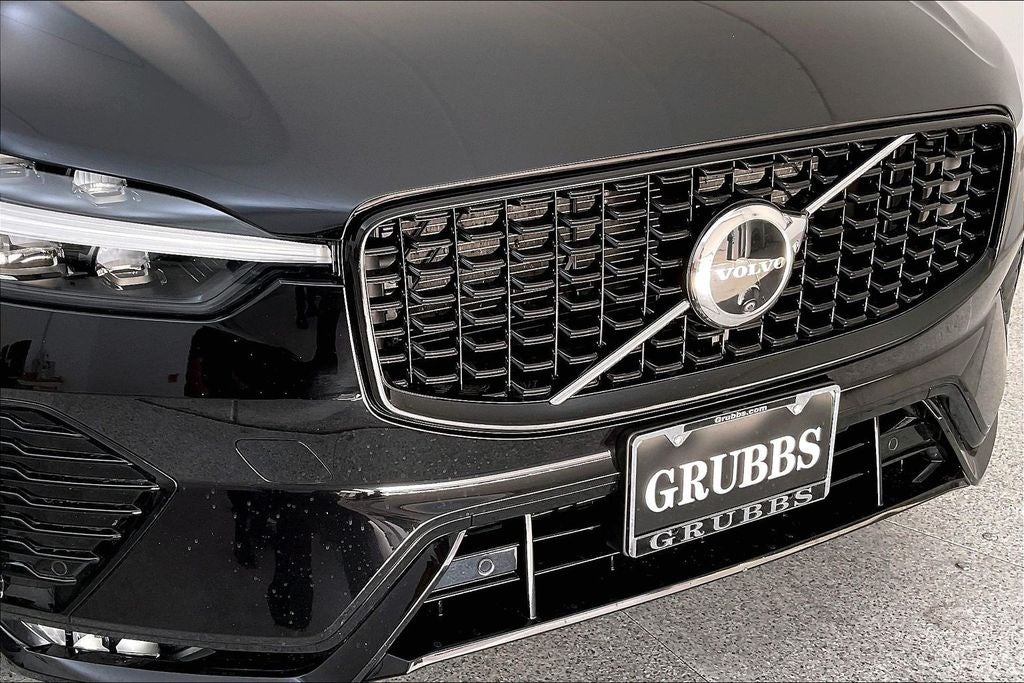 2025 Volvo XC60 B5 Plus