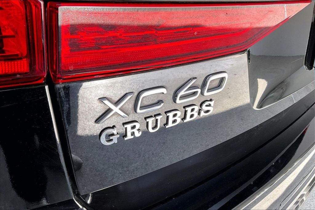 2025 Volvo XC60 B5 Plus