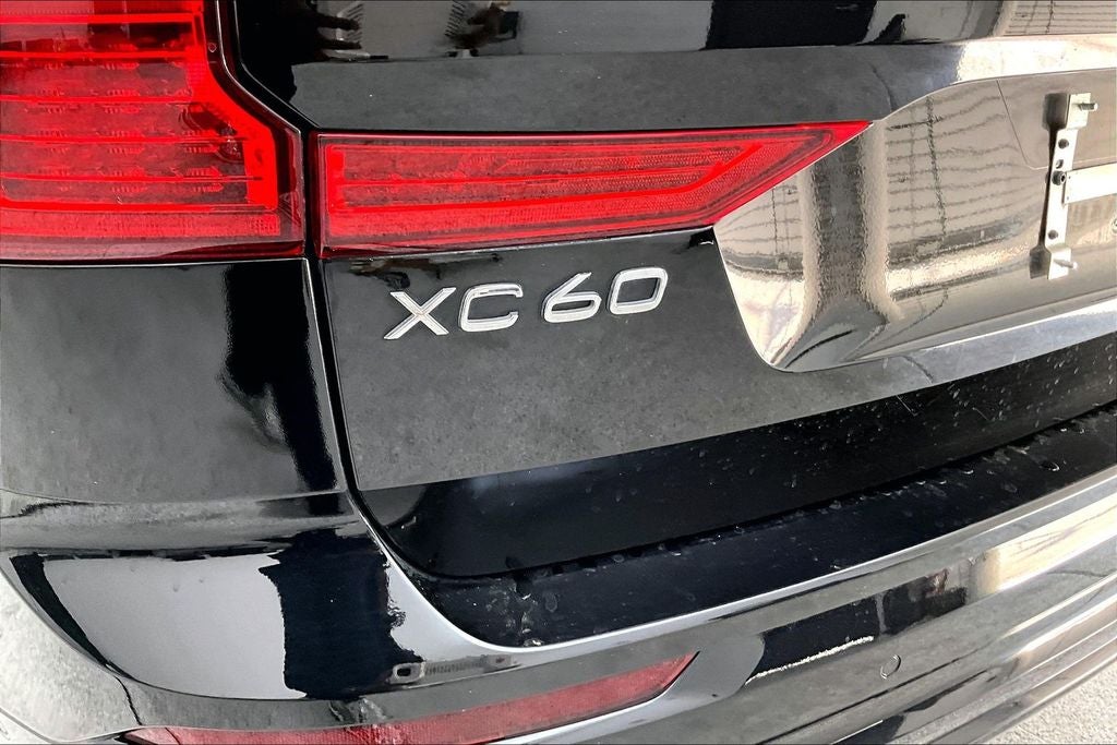 2025 Volvo XC60 B5 Plus