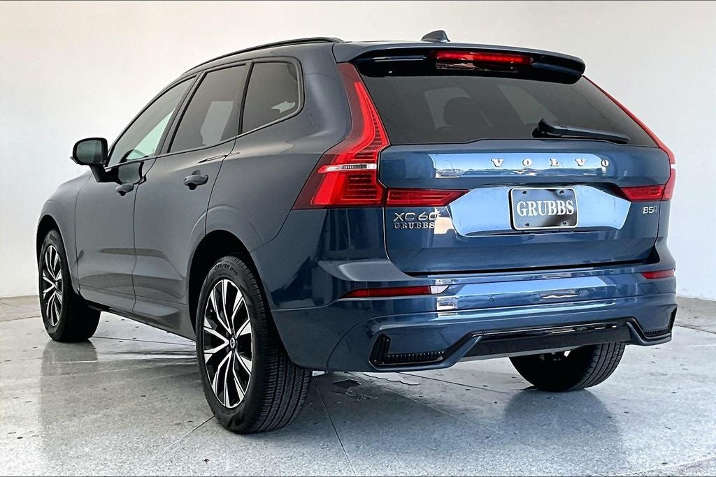 2025 Volvo XC60 B5 Plus