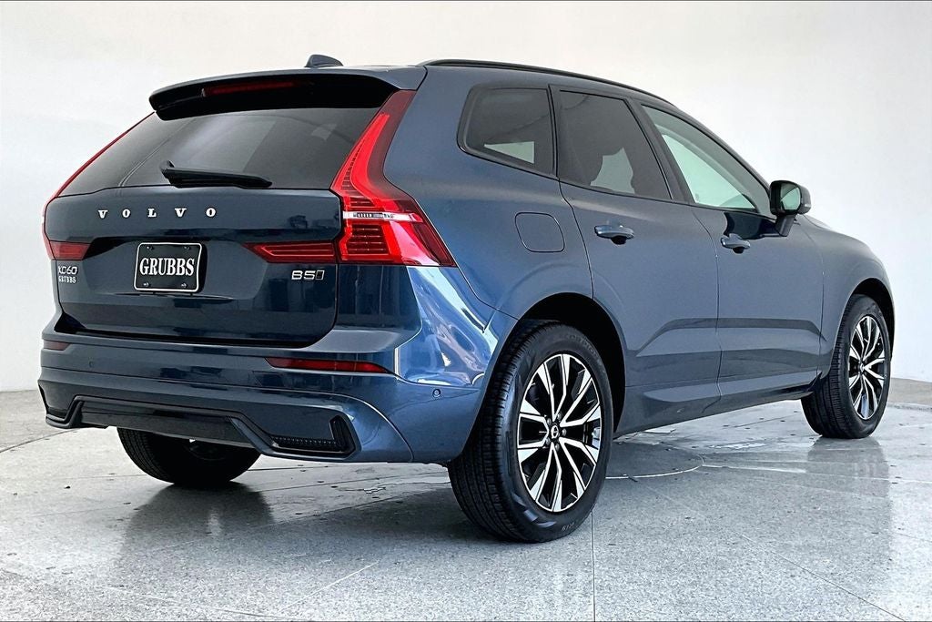 2025 Volvo XC60 B5 Plus