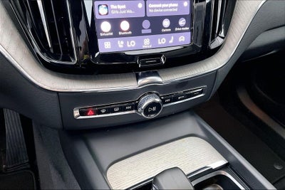 2025 Volvo XC60 B5 Plus