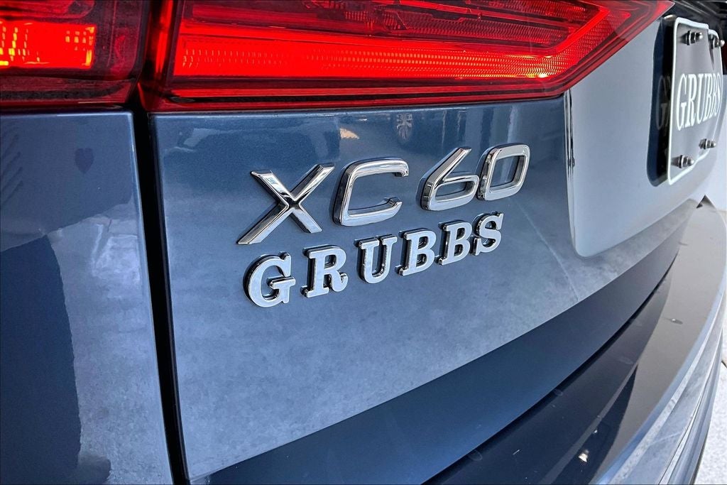 2025 Volvo XC60 B5 Plus