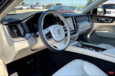 2026 Volvo XC60 B5 Plus