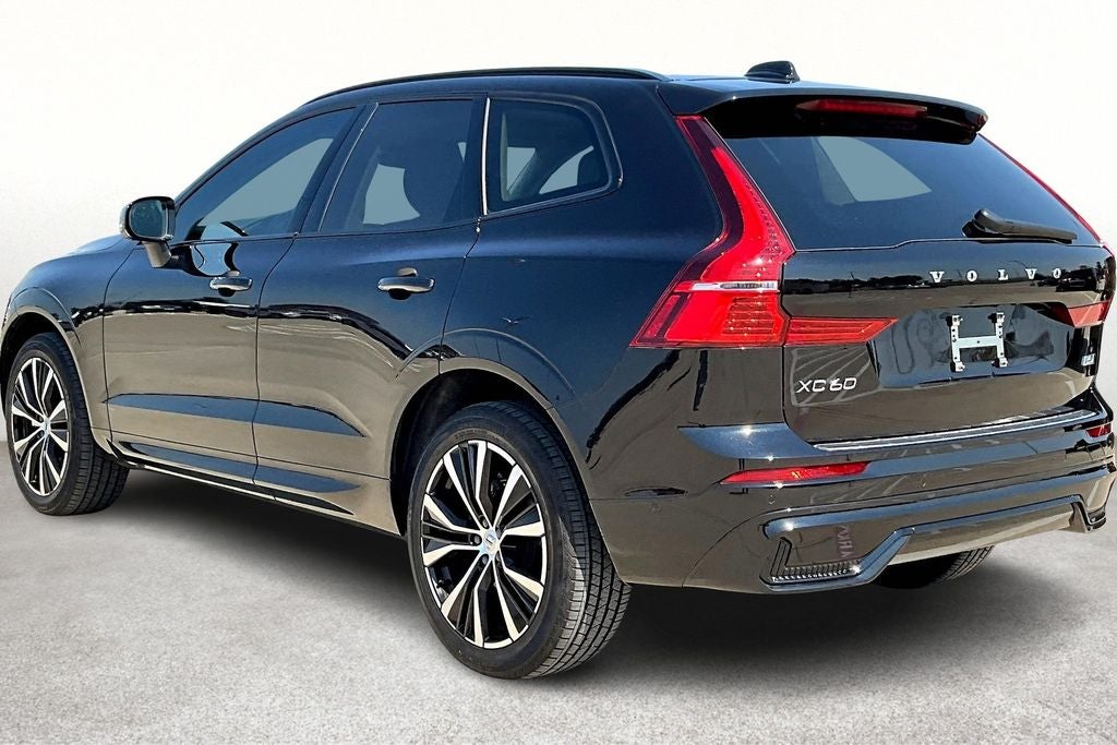2026 Volvo XC60 B5 Plus