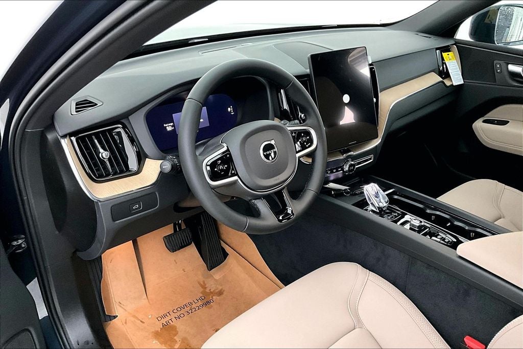 2026 Volvo XC60 B5 Plus