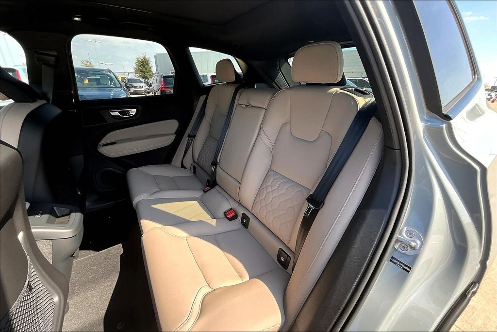 2026 Volvo XC60 B5 Plus