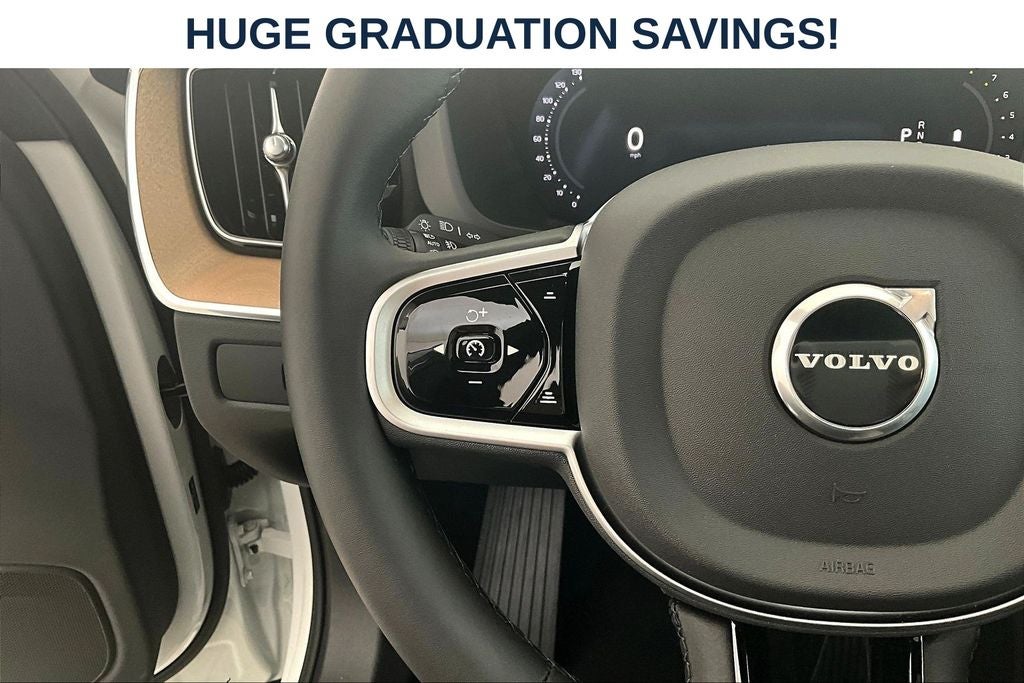2026 Volvo XC60 B5 Plus