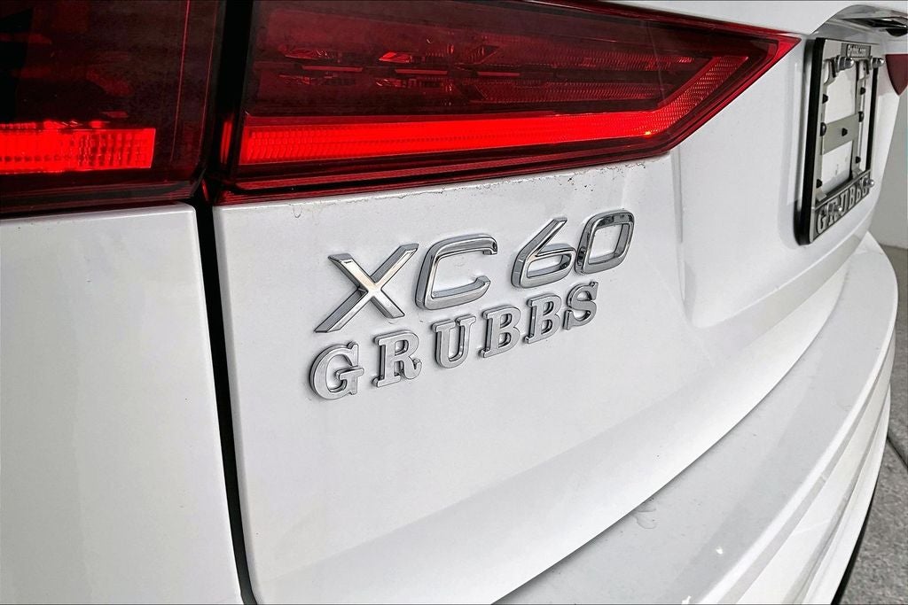 2026 Volvo XC60 B5 Plus