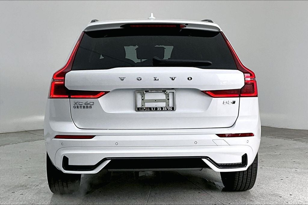 2026 Volvo XC60 B5 Plus