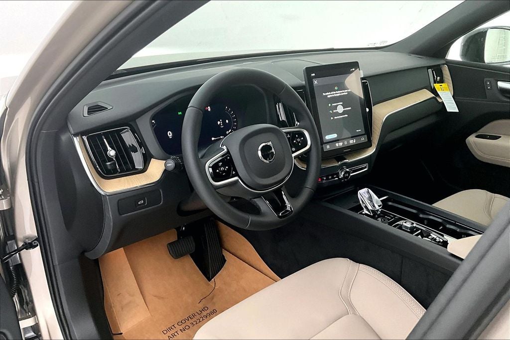 2026 Volvo XC60 B5 Plus