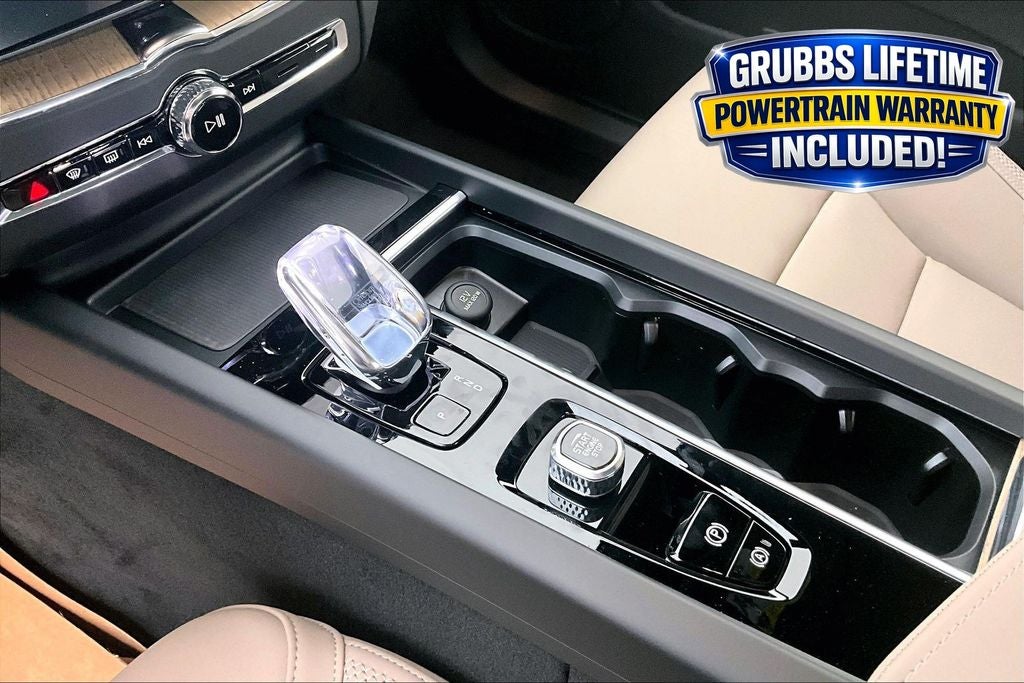 2026 Volvo XC60 B5 Plus