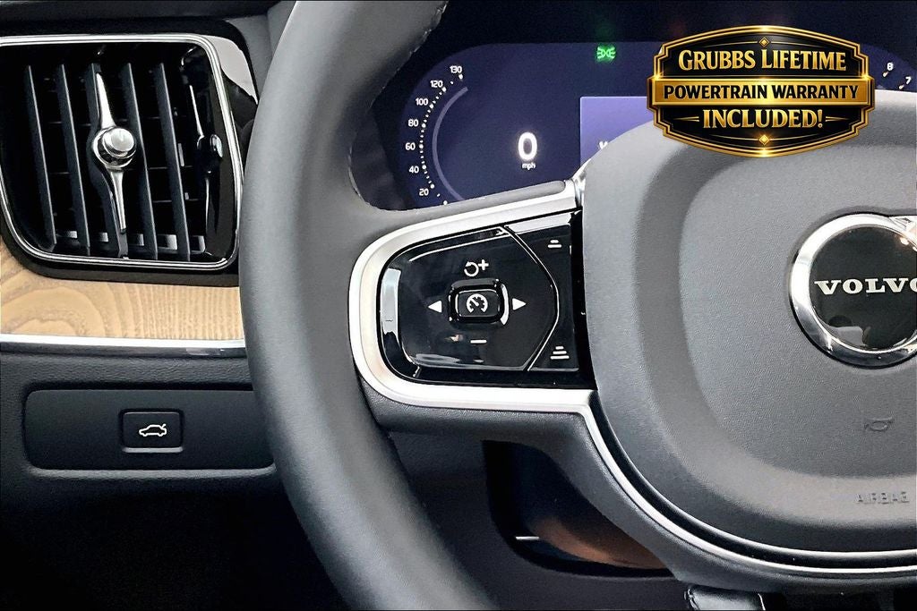 2026 Volvo XC60 B5 Plus