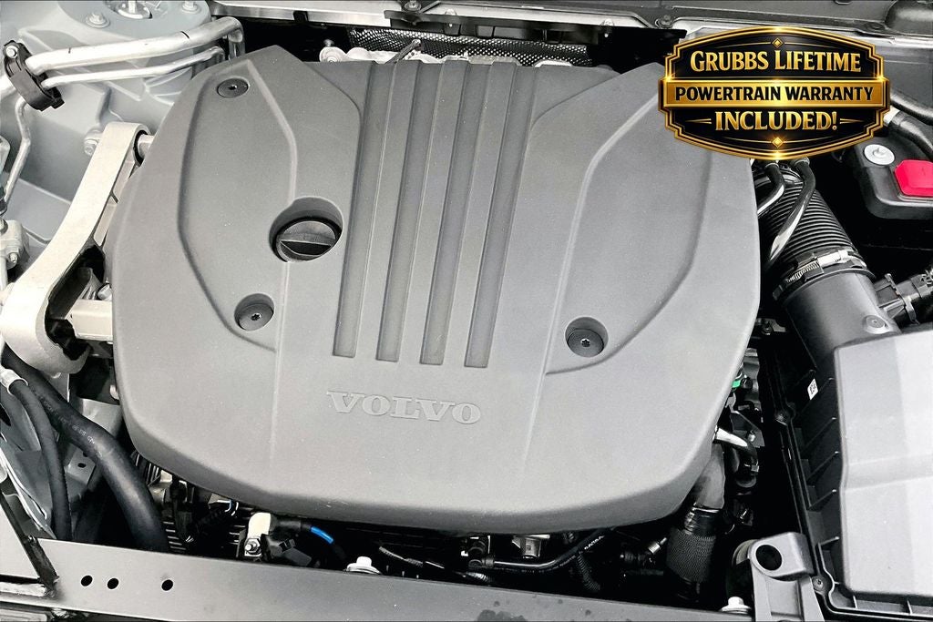 2026 Volvo XC60 B5 Ultra Black Edition