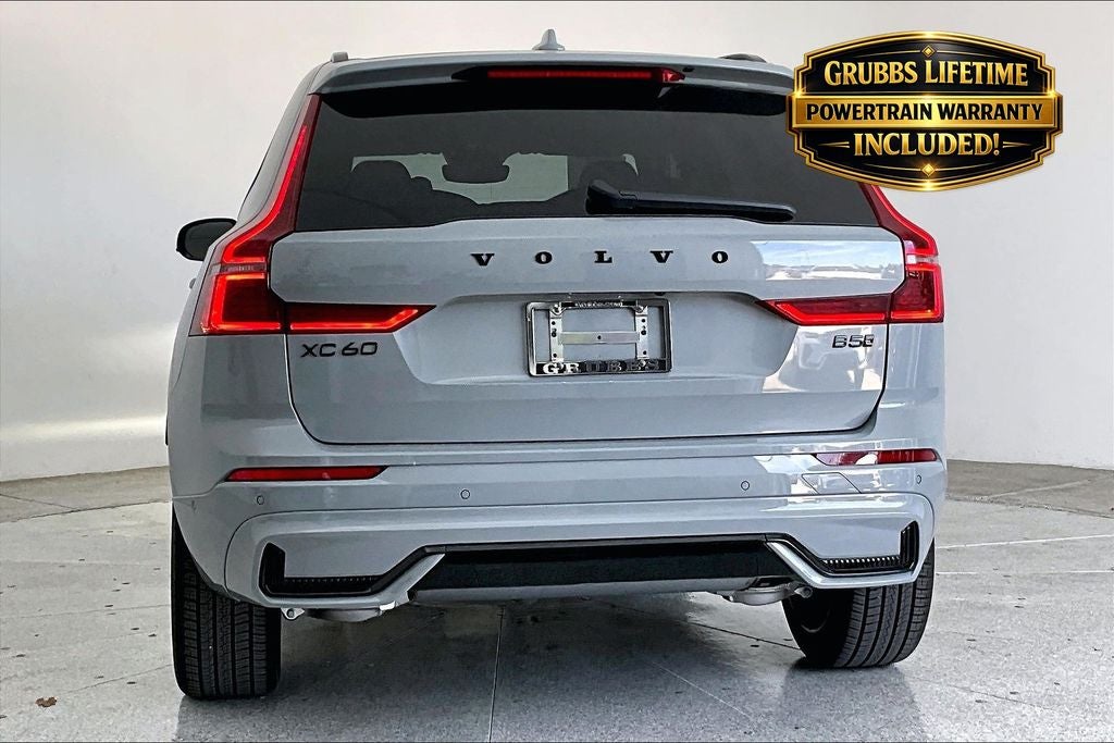 2026 Volvo XC60 B5 Ultra Black Edition