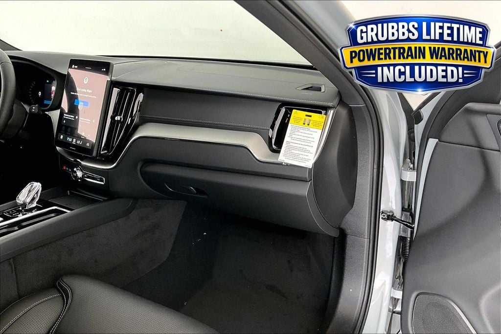2026 Volvo XC60 B5 Ultra Black Edition