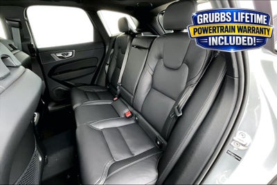 2026 Volvo XC60 B5 Ultra Black Edition