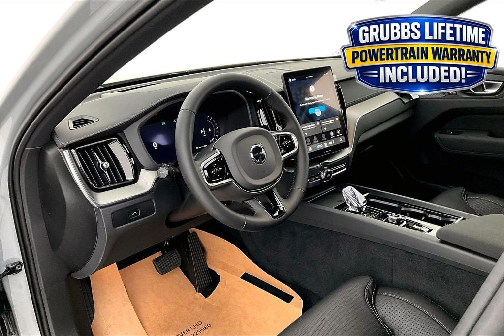 2026 Volvo XC60 B5 Ultra Black Edition