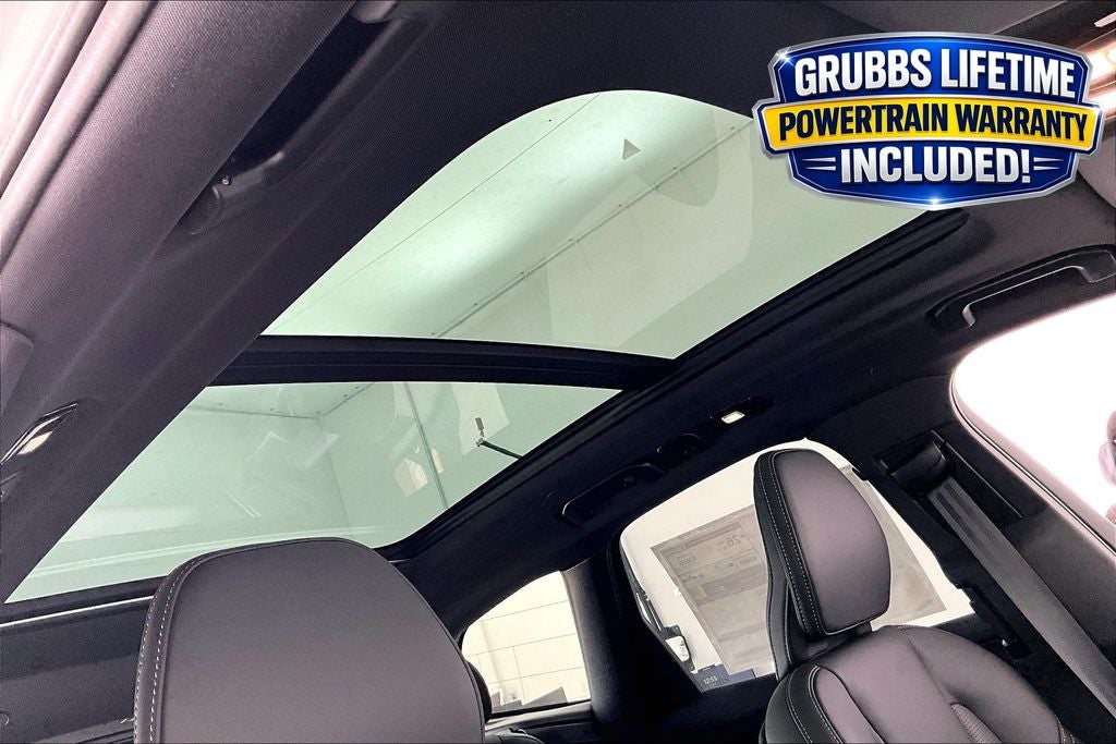 2026 Volvo XC60 B5 Ultra Black Edition