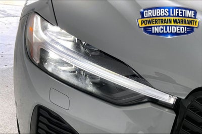 2026 Volvo XC60 B5 Ultra Black Edition