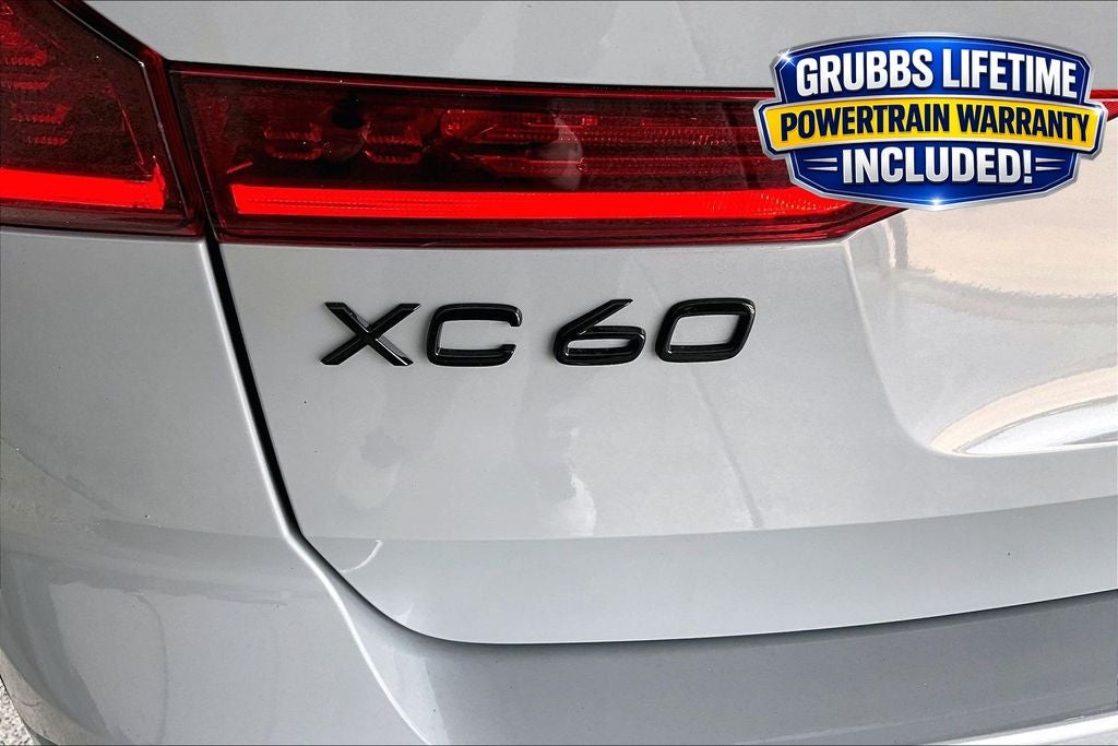 2026 Volvo XC60 B5 Ultra Black Edition