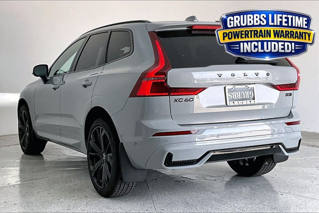 2026 Volvo XC60 B5 Ultra Black Edition
