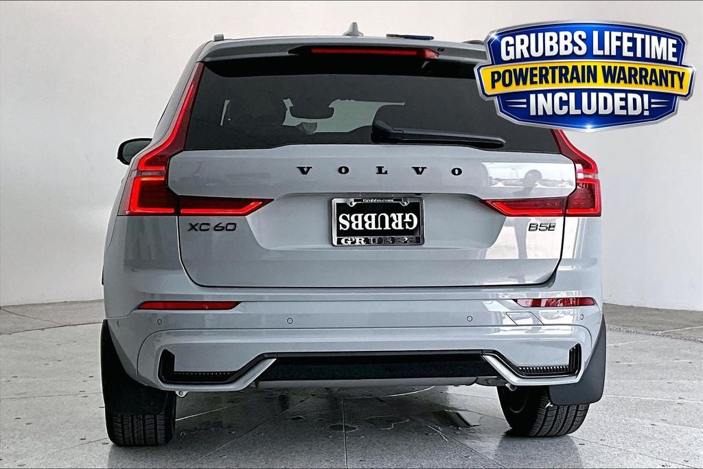 2026 Volvo XC60 B5 Ultra Black Edition