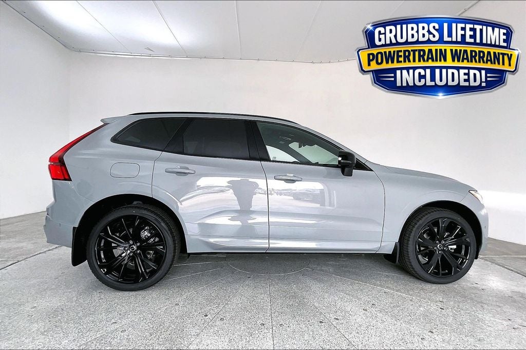 2026 Volvo XC60 B5 Ultra Black Edition