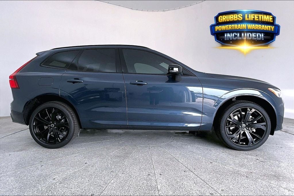 2026 Volvo XC60 B5 Ultra Black Edition