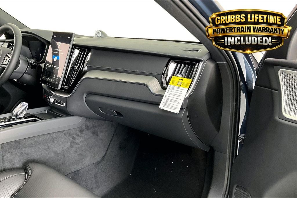 2026 Volvo XC60 B5 Ultra Black Edition