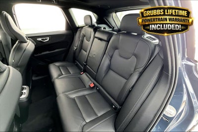 2026 Volvo XC60 B5 Ultra Black Edition