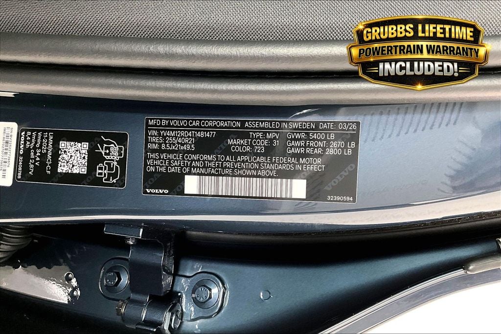 2026 Volvo XC60 B5 Ultra Black Edition