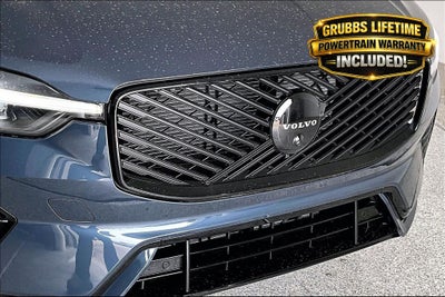 2026 Volvo XC60 B5 Ultra Black Edition