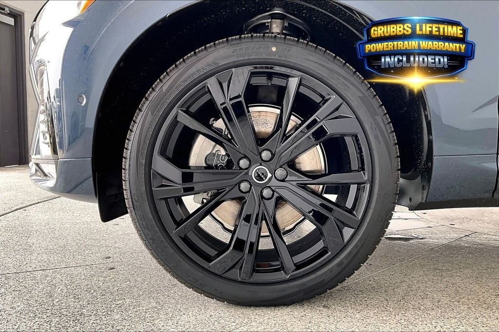 2026 Volvo XC60 B5 Ultra Black Edition