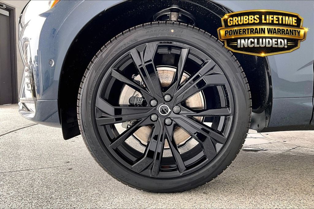 2026 Volvo XC60 B5 Ultra Black Edition