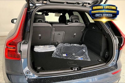 2026 Volvo XC60 B5 Ultra Black Edition