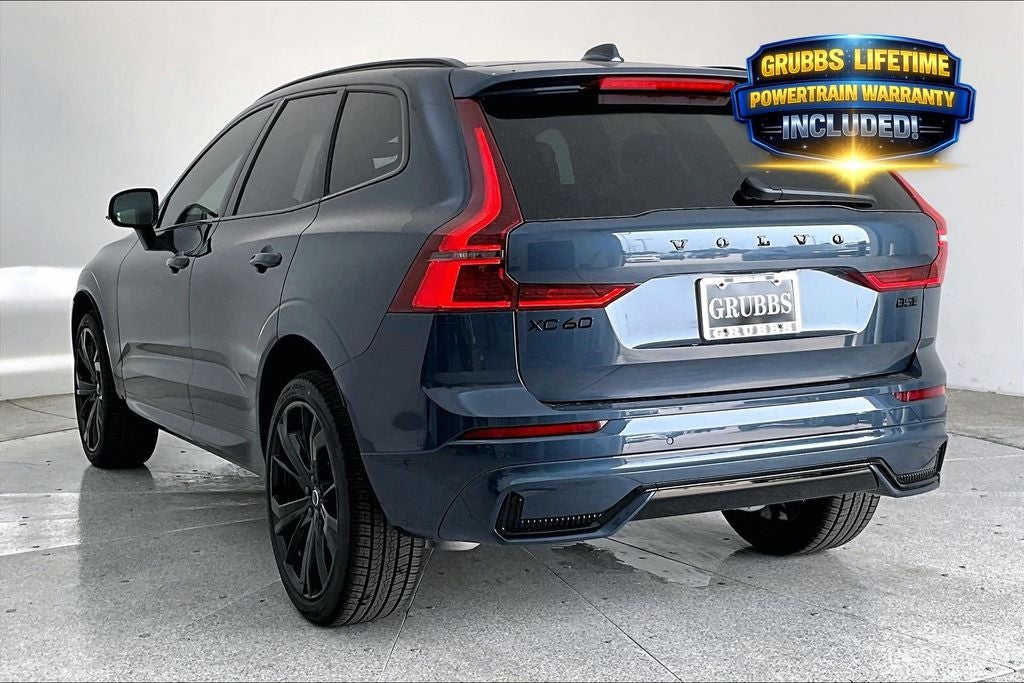 2026 Volvo XC60 B5 Ultra Black Edition