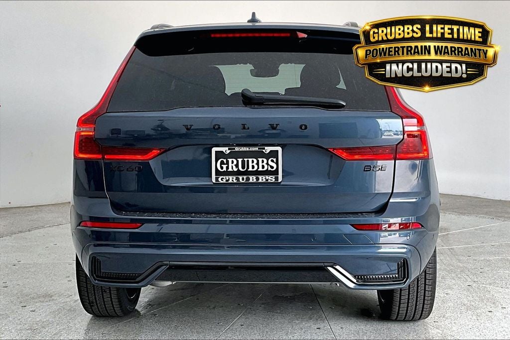 2026 Volvo XC60 B5 Ultra Black Edition