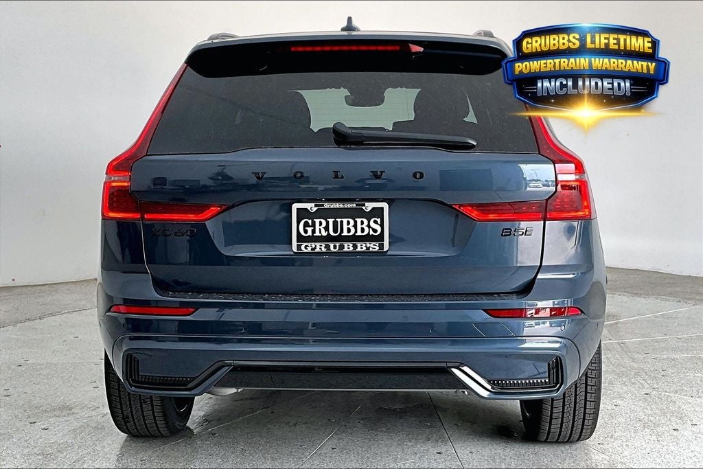 2026 Volvo XC60 B5 Ultra Black Edition
