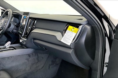 2026 Volvo XC60 B5 Ultra Black Edition