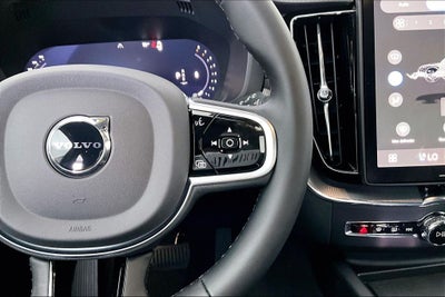 2026 Volvo XC60 B5 Ultra Black Edition