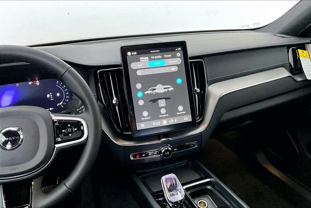2026 Volvo XC60 B5 Ultra Black Edition