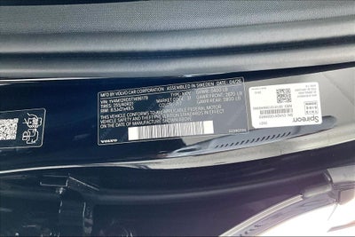2026 Volvo XC60 B5 Ultra Black Edition