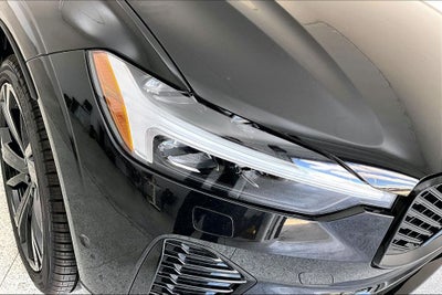 2026 Volvo XC60 B5 Ultra Black Edition