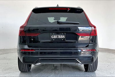 2026 Volvo XC60 B5 Ultra Black Edition