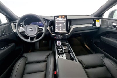 2026 Volvo XC60 B5 Ultra Black Edition