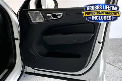 2026 Volvo XC60 B5 Ultra Black Edition