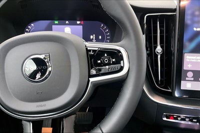 2026 Volvo XC60 B5 Ultra Black Edition